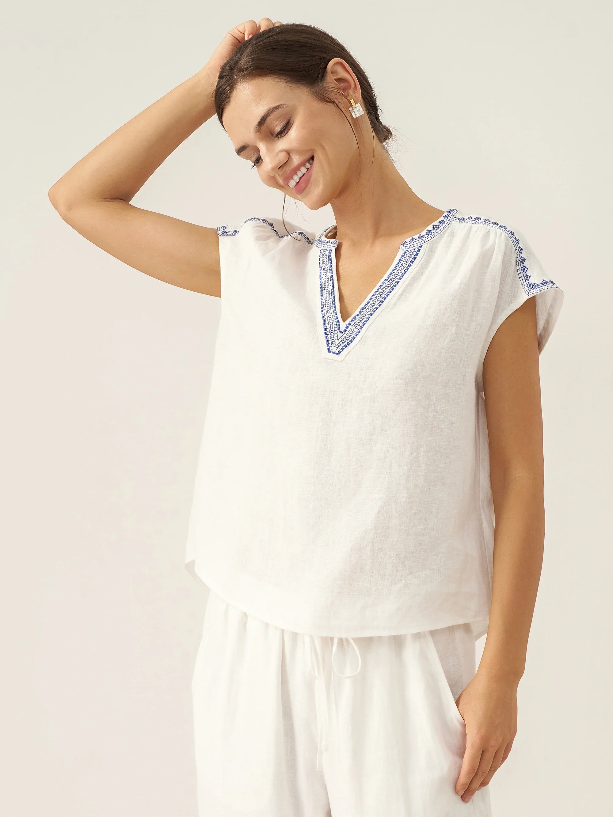100% Linen V-Neck Embroidered Crop Top FENE